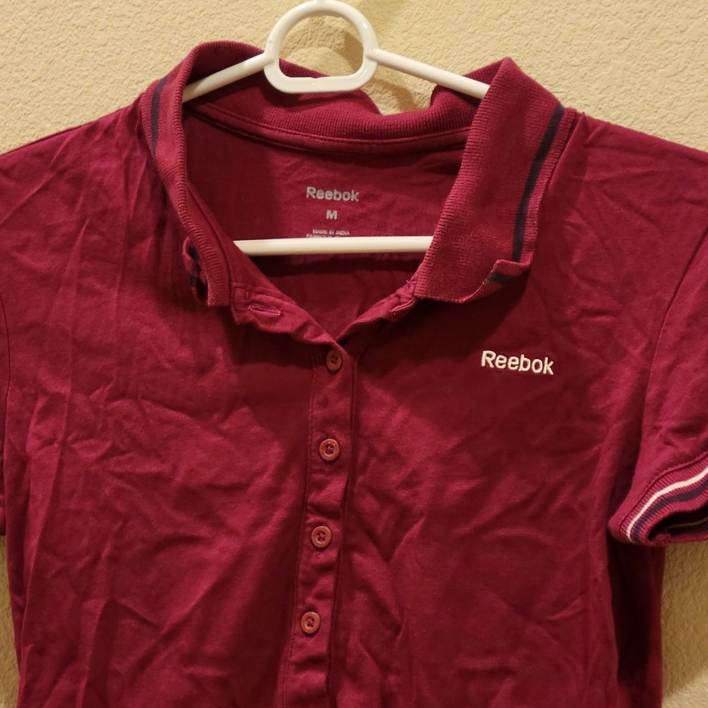 Womens size S reebok shirt